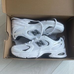 NEW BALANCE 530 size 6 mens / 7.5 womens